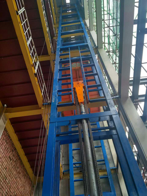 28��Һ�������C(j��)���w���b���